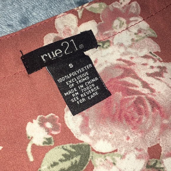 ‼️PRICE DROP‼️ Rue21 Floral Blouse!!💐 - Picture 4 of 8